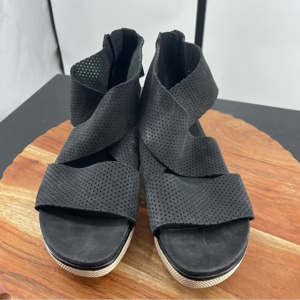Eileen Fisher Sport Platform Perforated Sandals gray black Sz‎ 7